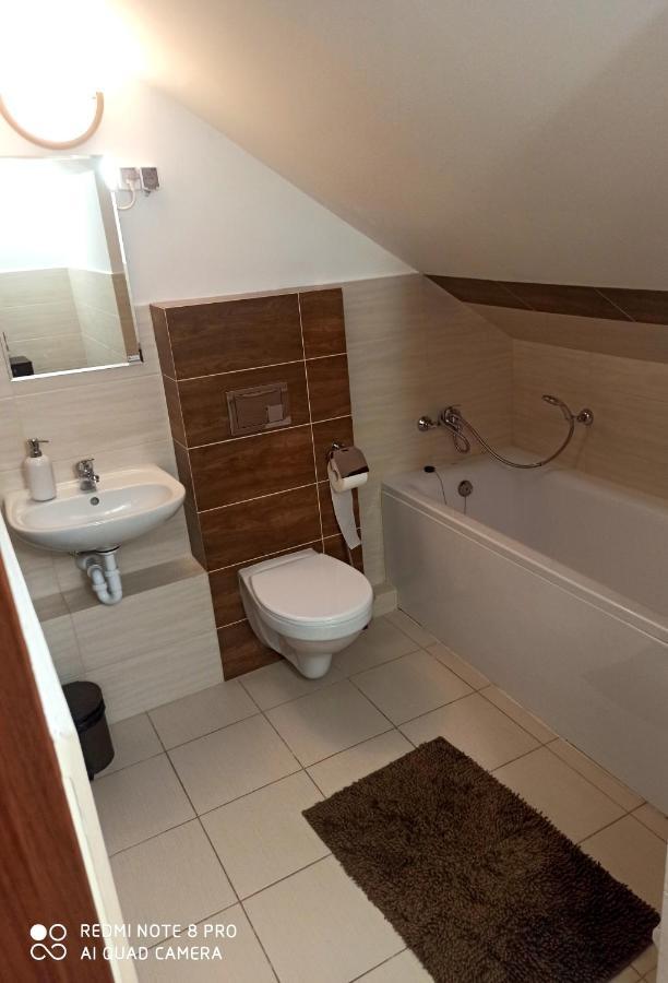 Ferienwohnung Wynajem Pokoi Wiki Mikołajki Exterior foto